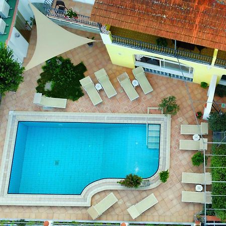 Hotel Ape Regina Casamicciola Terme Exterior photo